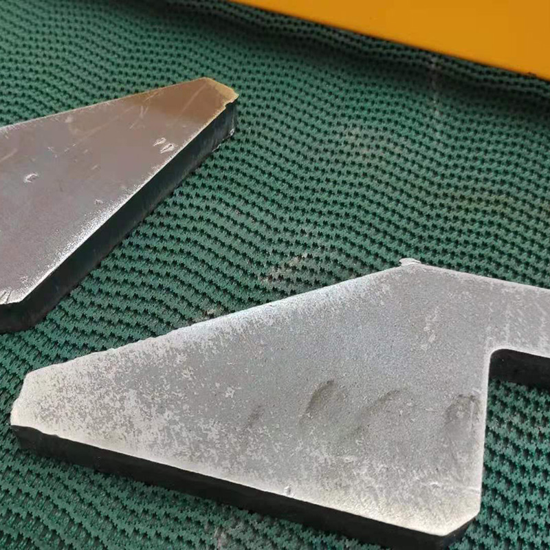 什么是去毛刺機(jī)？數(shù)控全自動(dòng)去毛刺機(jī)有哪些優(yōu)勢(shì)？